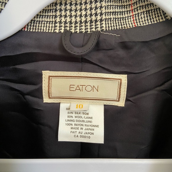 Vintage Wool/Silk blend fitted plaid Eaton blazer - Picture 2 of 3